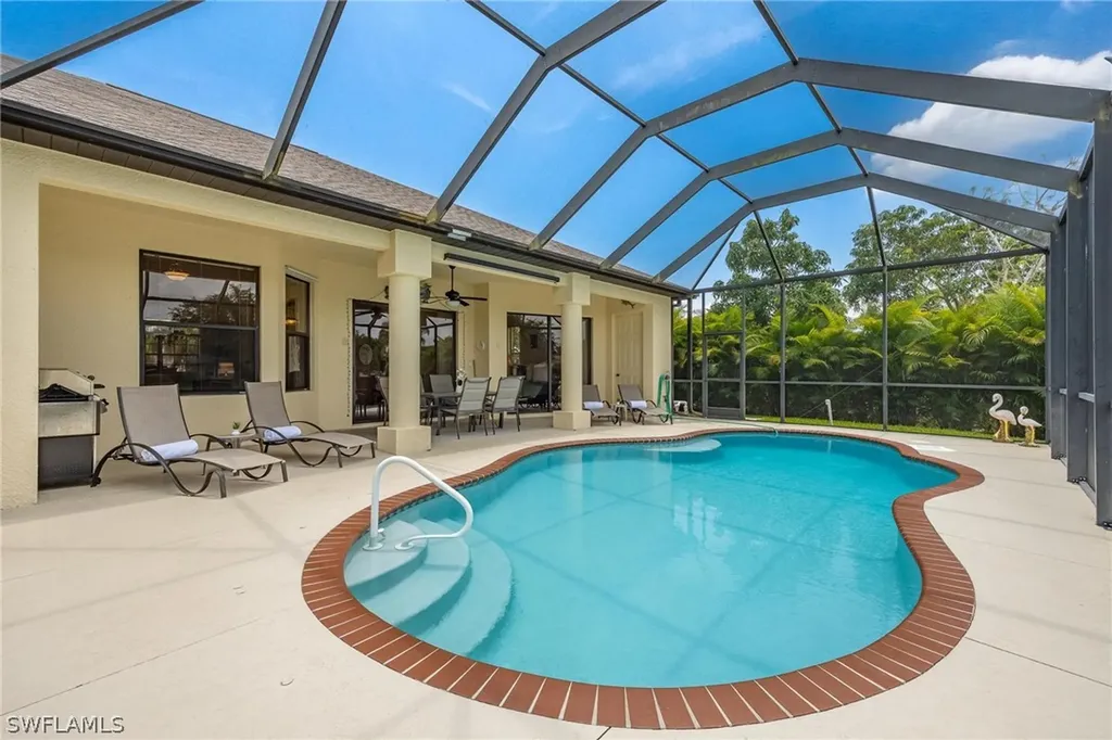 118 SE 23rd Place Cape Coral FL 33990