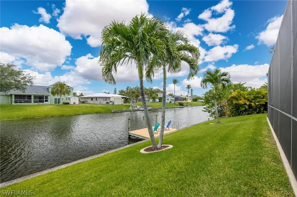 118 SE 23rd Place Cape Coral FL 33990
