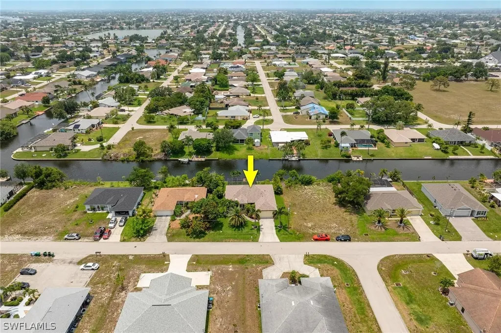 118 SE 23rd Place Cape Coral FL 33990
