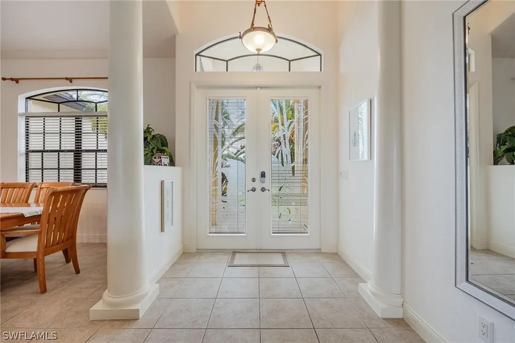 118 SE 23rd Place Cape Coral FL 33990