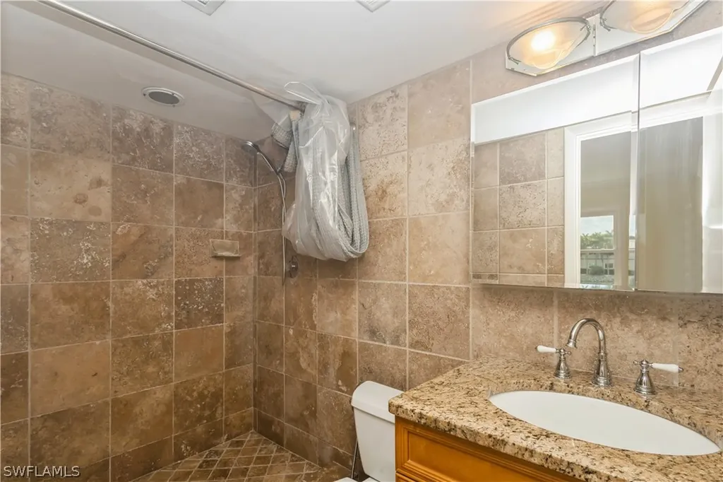 3030 Binnacle Drive Naples FL 34103