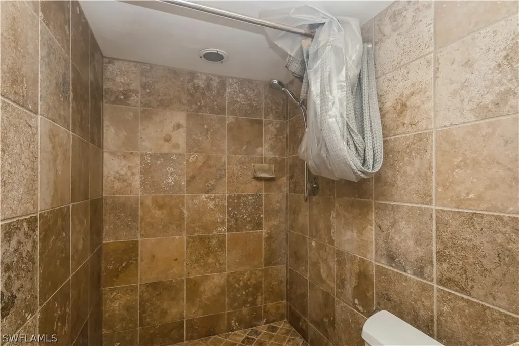 3030 Binnacle Drive Naples FL 34103