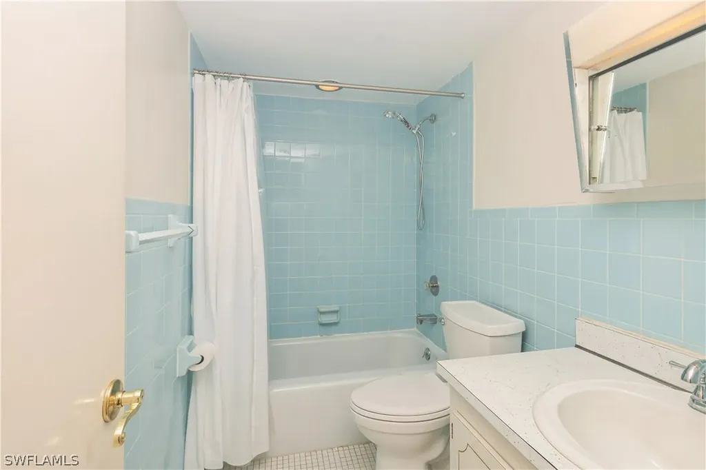 3030 Binnacle Drive Naples FL 34103