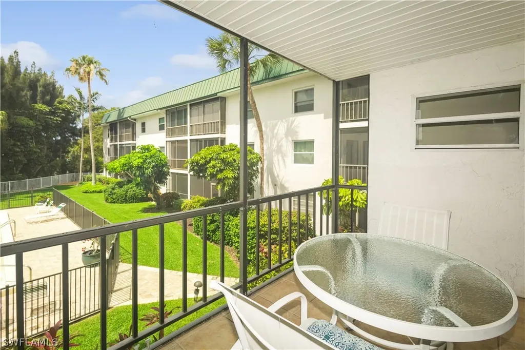 3030 Binnacle Drive Naples FL 34103
