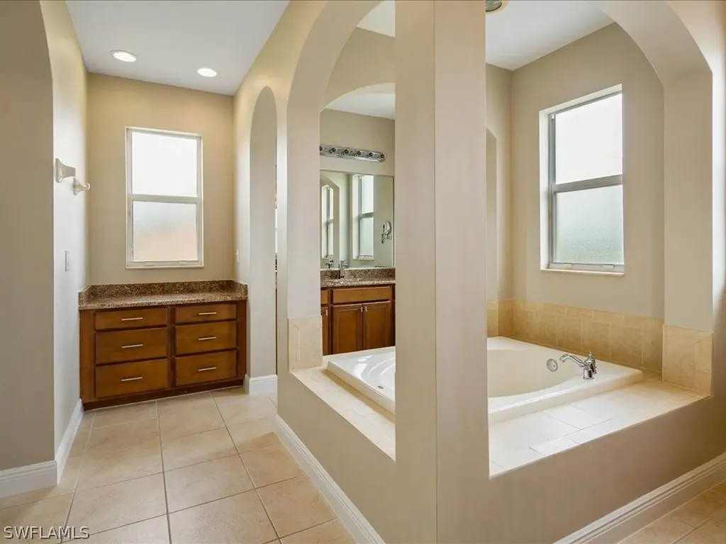 1996 Jacklin Court Naples FL 34120