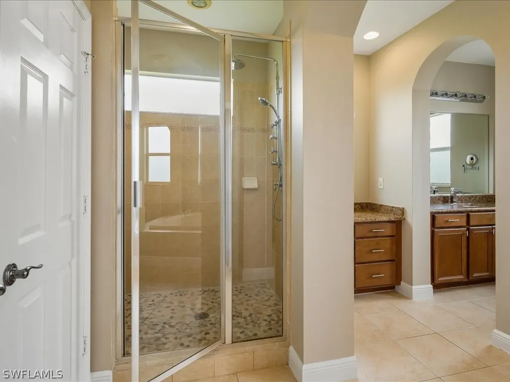 1996 Jacklin Court Naples FL 34120