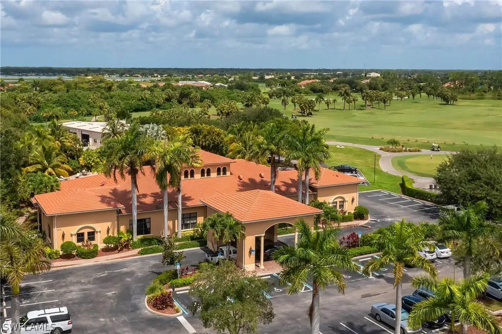 1996 Jacklin Court Naples FL 34120