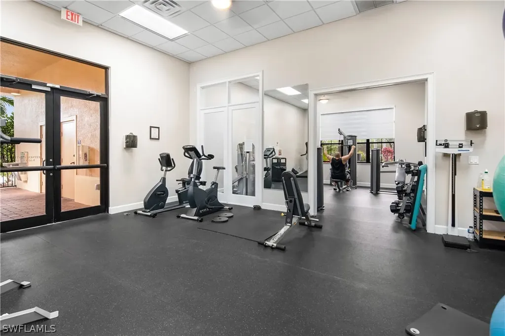 1996 Jacklin Court Naples FL 34120