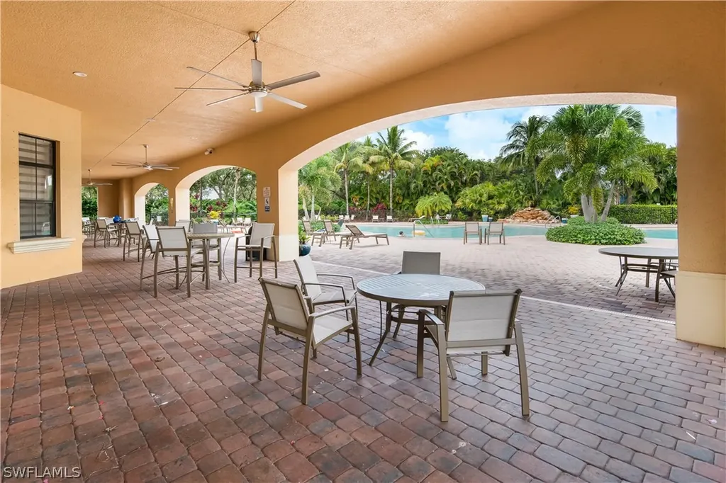 1996 Jacklin Court Naples FL 34120