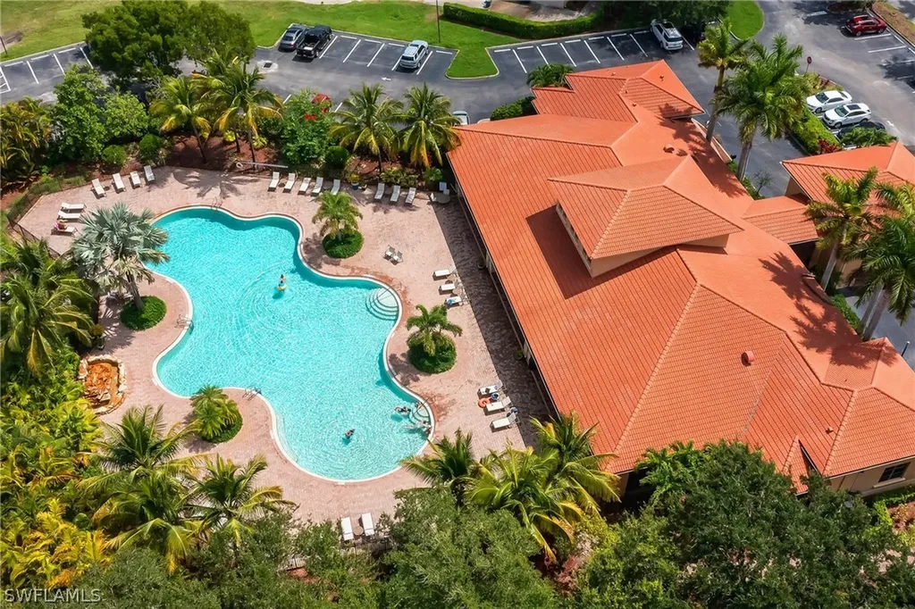 1996 Jacklin Court Naples FL 34120