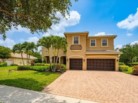 1996 Jacklin Court Naples FL 34120