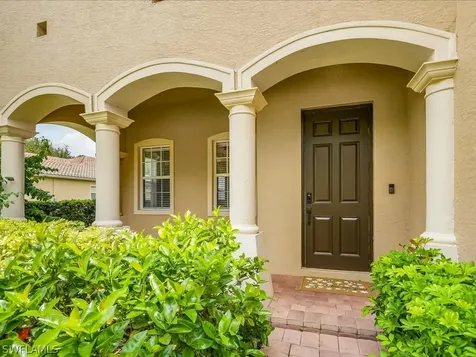 1996 Jacklin Court Naples FL 34120
