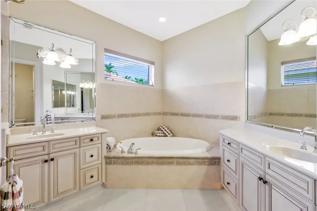 7681 Santa Margherita Way Naples FL 34109