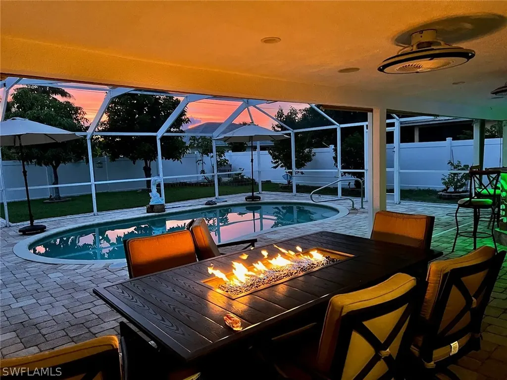 702 SE 12th Avenue Cape Coral FL 33990