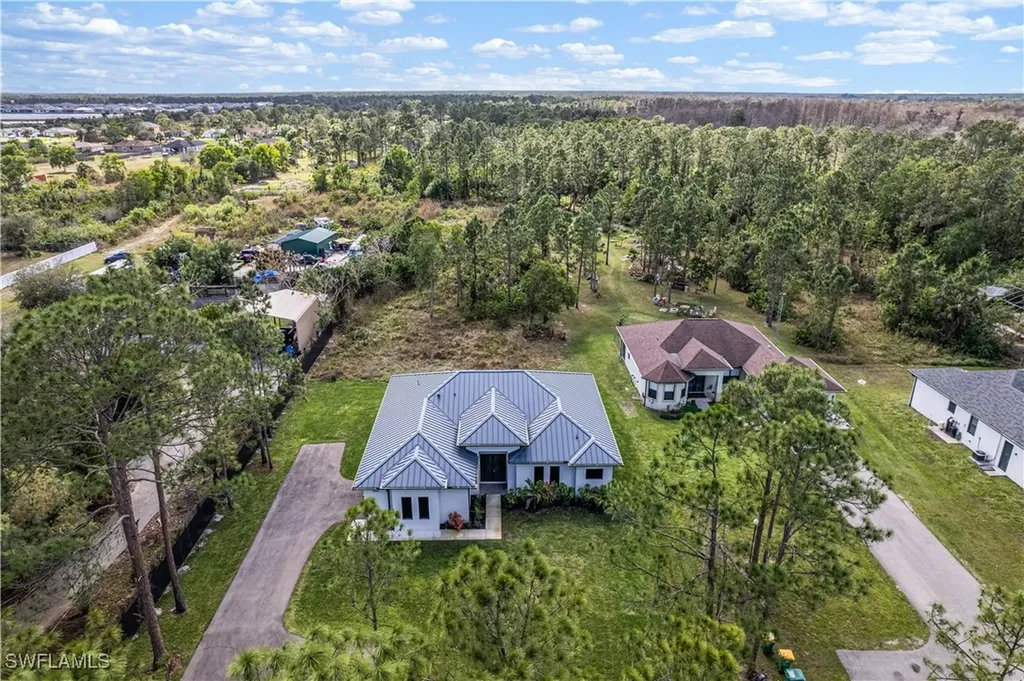 3690 41st Avenue NE Naples FL 34120