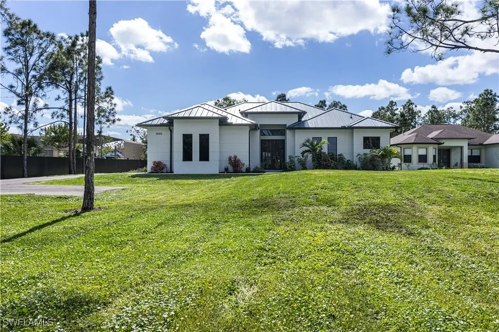 3690 41st Avenue NE Naples FL 34120