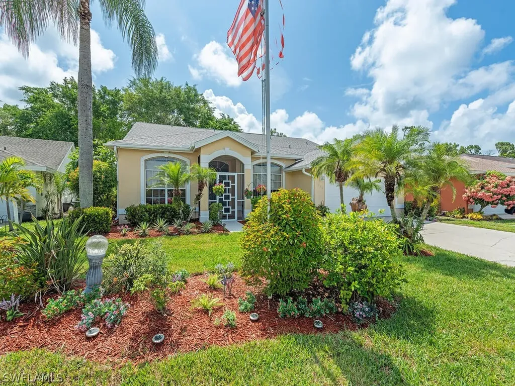 1896 Piccadilly Circus Naples FL 34112