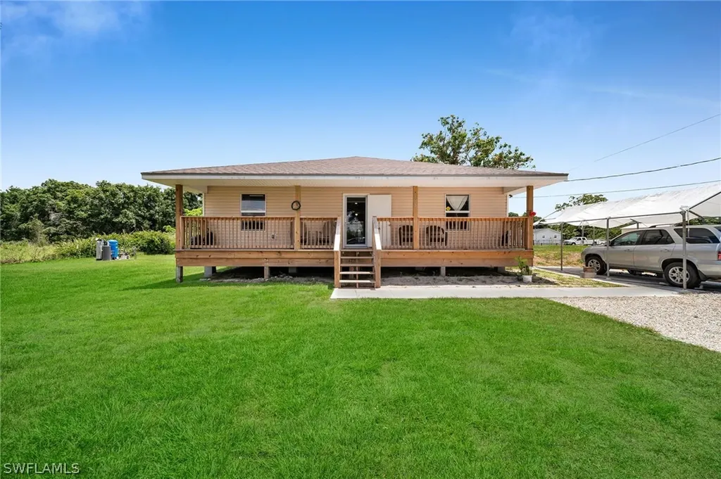 5520 Tice Street Fort Myers FL 33905