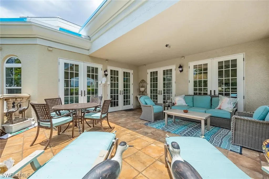 399 4th Street S Naples FL 34102