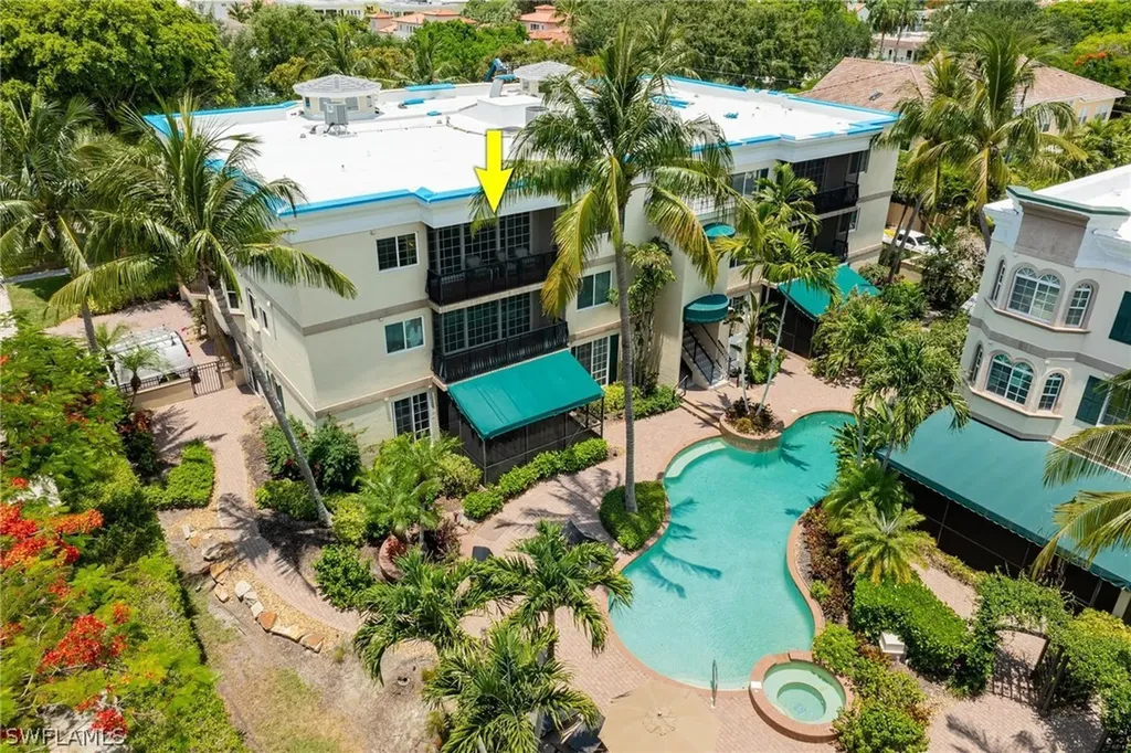 399 4th Street S Naples FL 34102