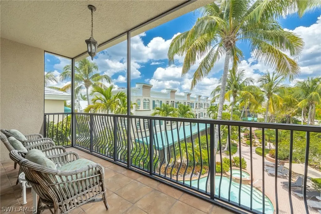 399 4th Street S Naples FL 34102