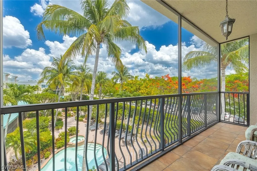 399 4th Street S Naples FL 34102