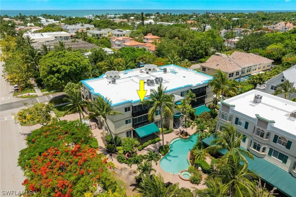 399 4th Street S Naples FL 34102