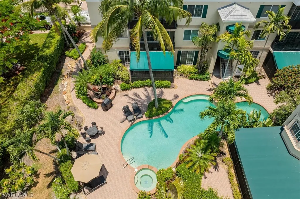 399 4th Street S Naples FL 34102