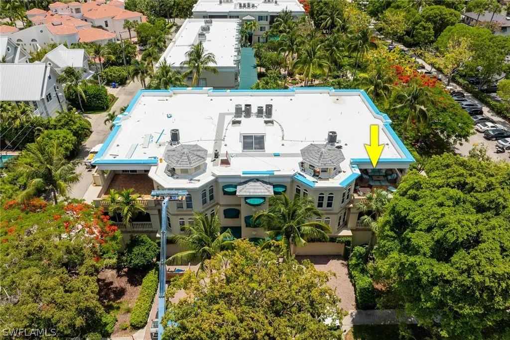 399 4th Street S Naples FL 34102