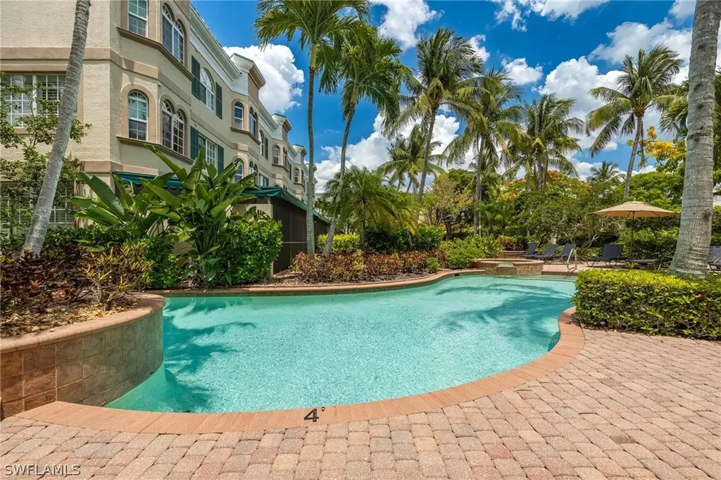 399 4th Street S Naples FL 34102