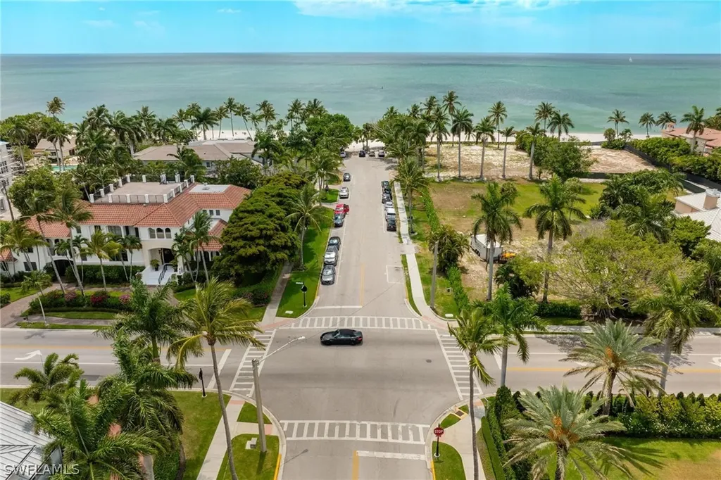 399 4th Street S Naples FL 34102