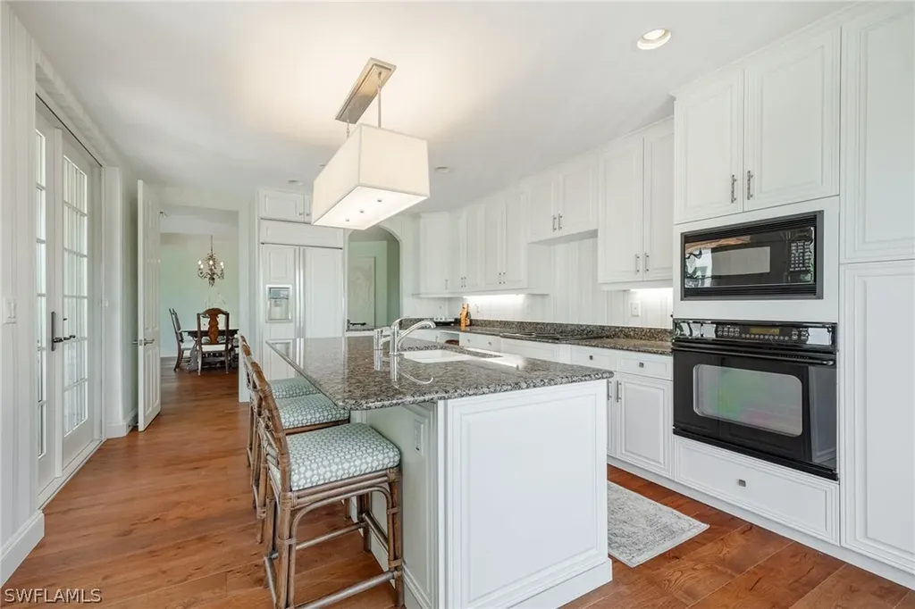 399 4th Street S Naples FL 34102