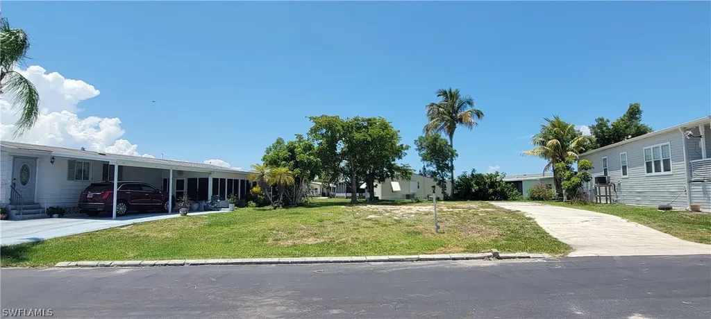 4808 Tahiti Drive Bonita Springs FL 34134