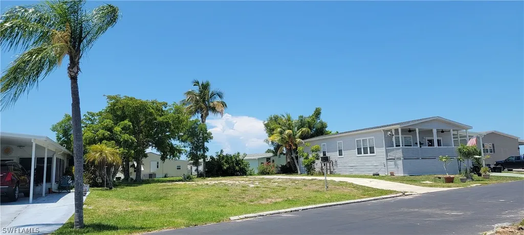4808 Tahiti Drive Bonita Springs FL 34134