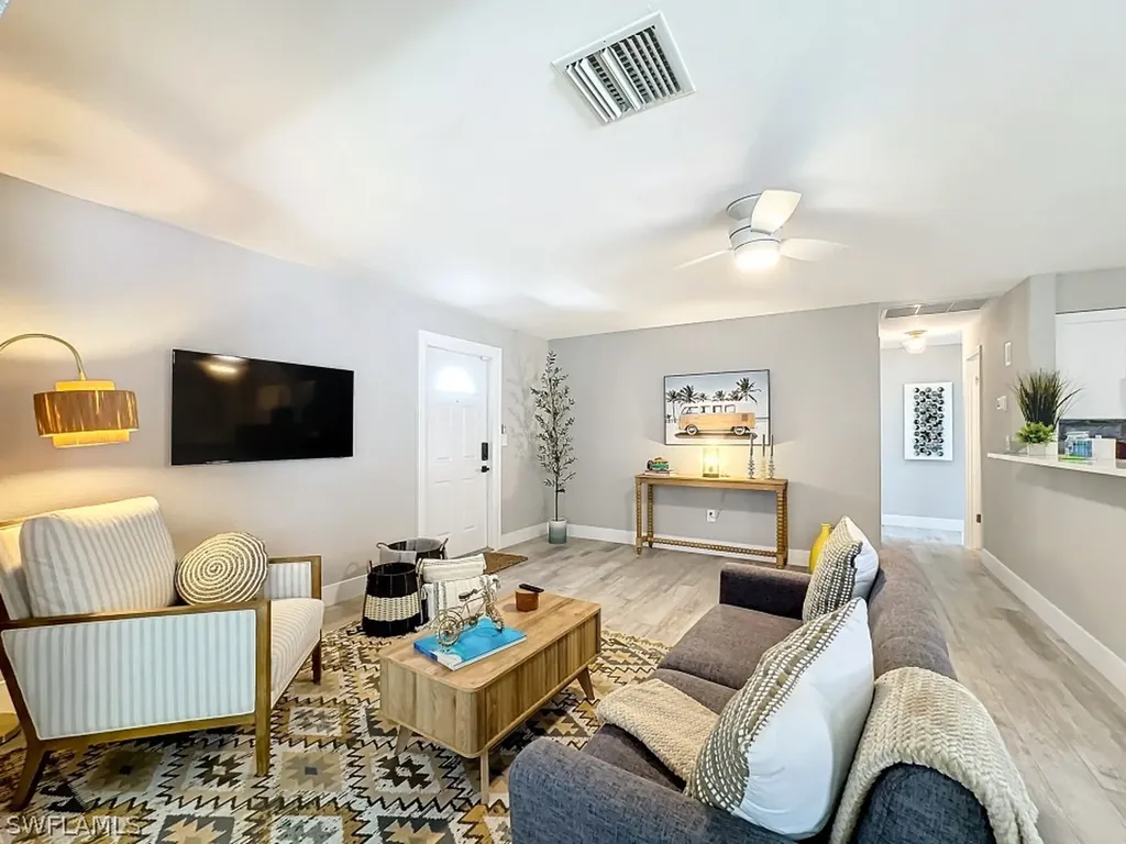 9 Knights Bridge Road Naples FL 34112