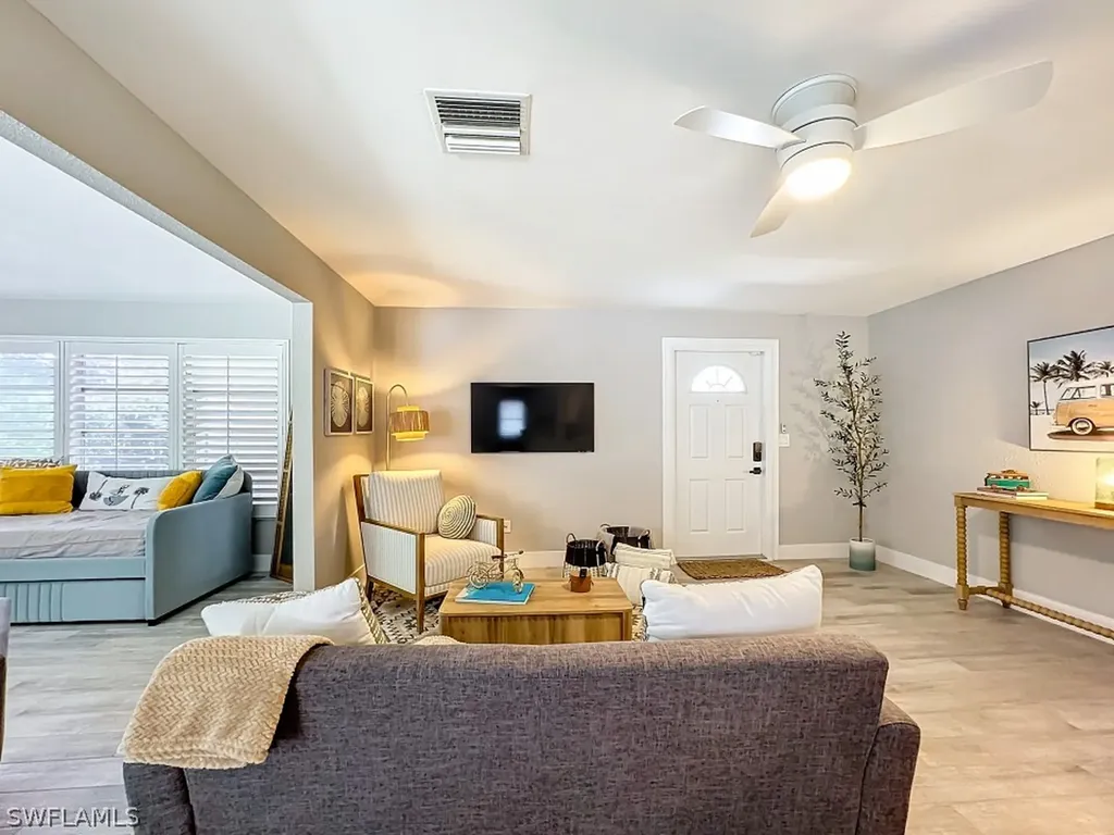 9 Knights Bridge Road Naples FL 34112