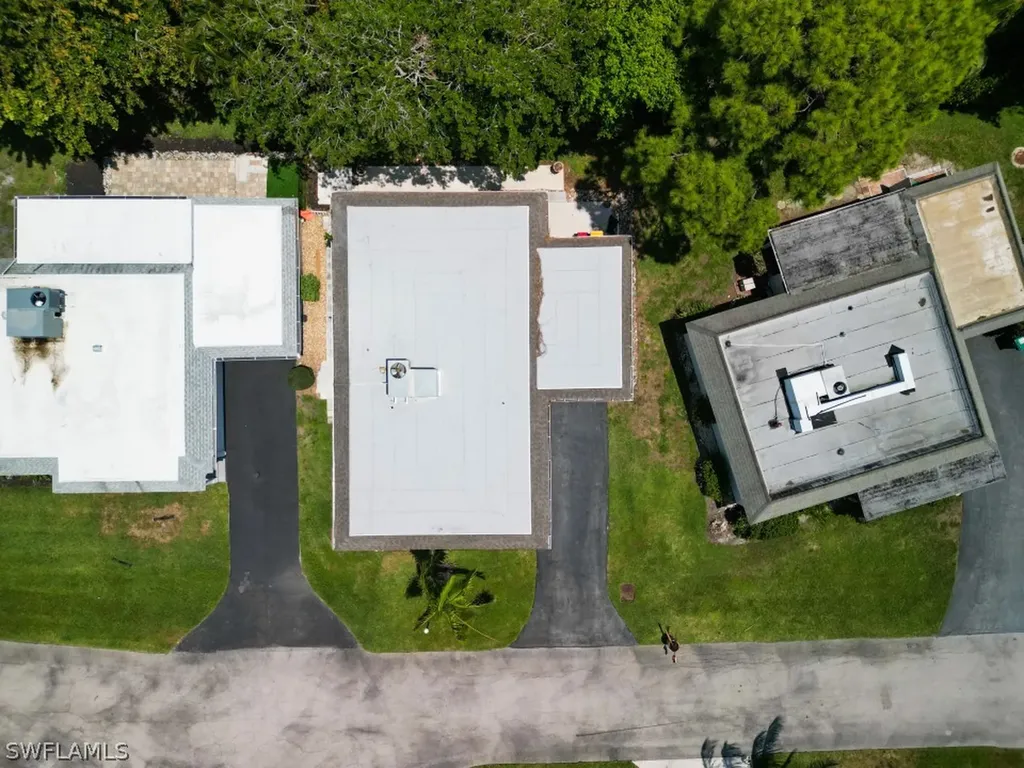 9 Knights Bridge Road Naples FL 34112