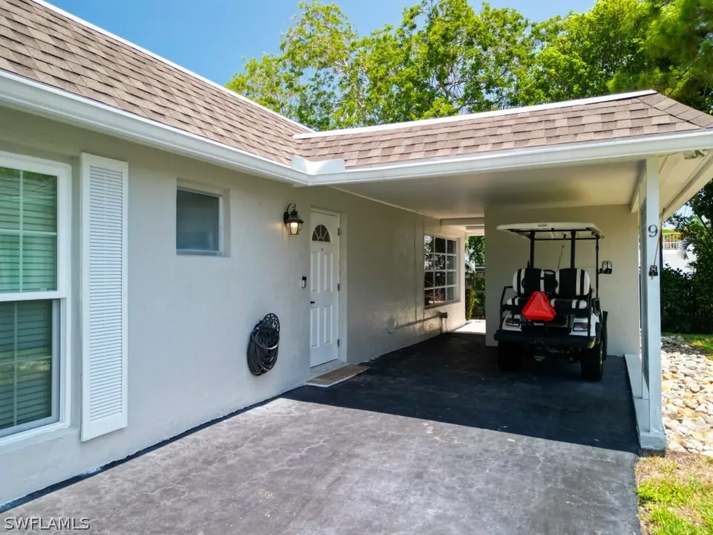 9 Knights Bridge Road Naples FL 34112