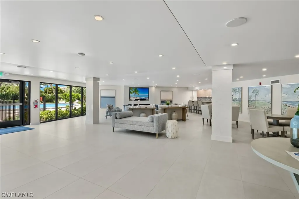 3951 Gulf Shore Boulevard N Naples FL 34103