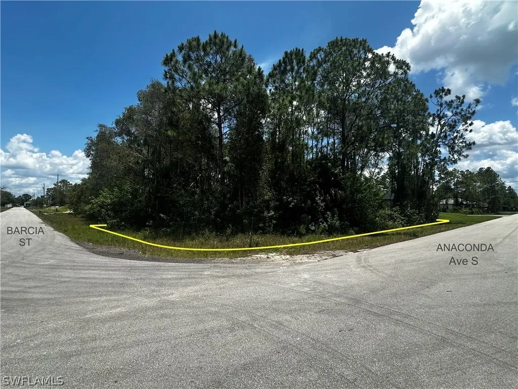700 Barcia Street E Lehigh Acres FL 33974