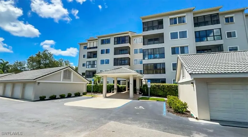 900 Arbor Lake Drive Naples FL 34110