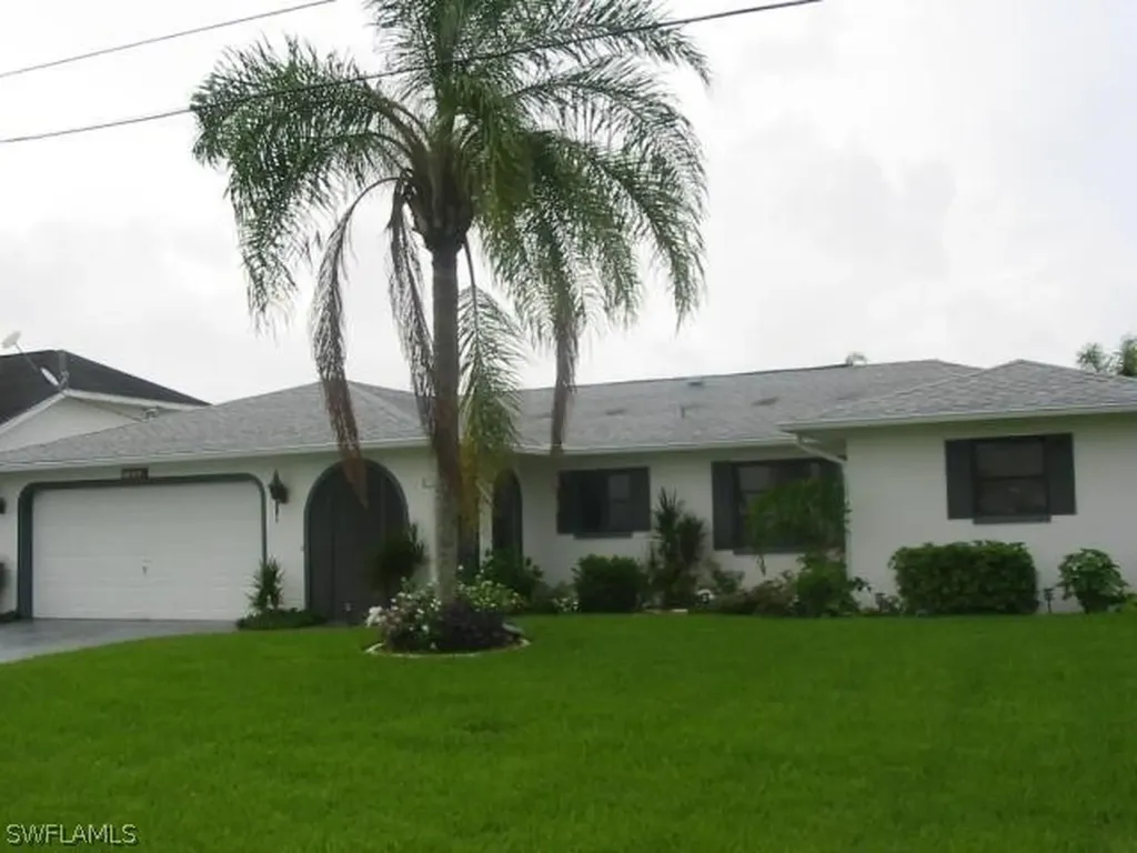 412 SE 5th Street Cape Coral FL 33990