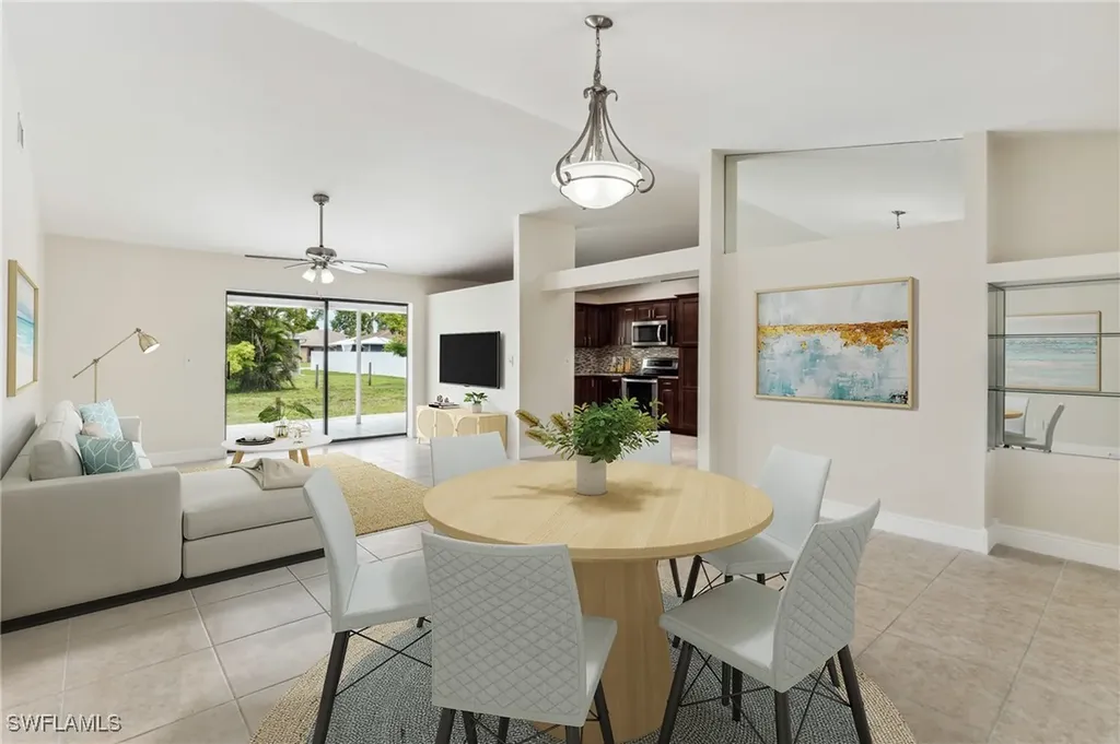 616 SE 1st Avenue Cape Coral FL 33990