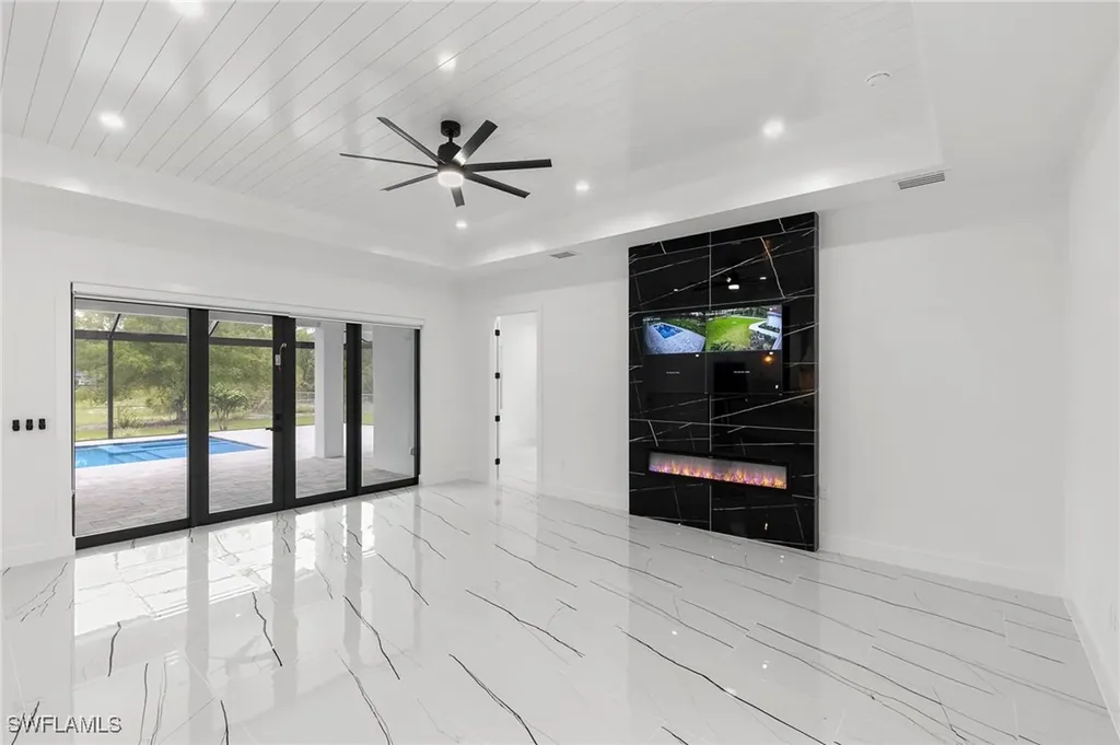 167 Everglades Boulevard N Naples FL 34120