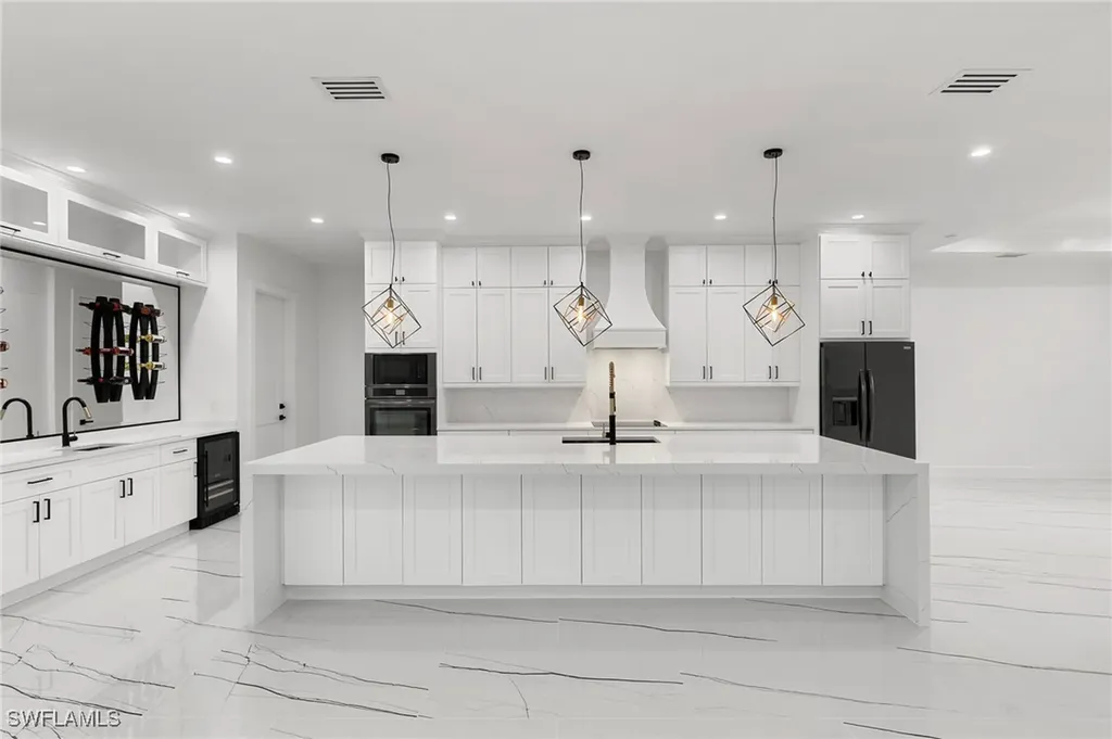 167 Everglades Boulevard N Naples FL 34120