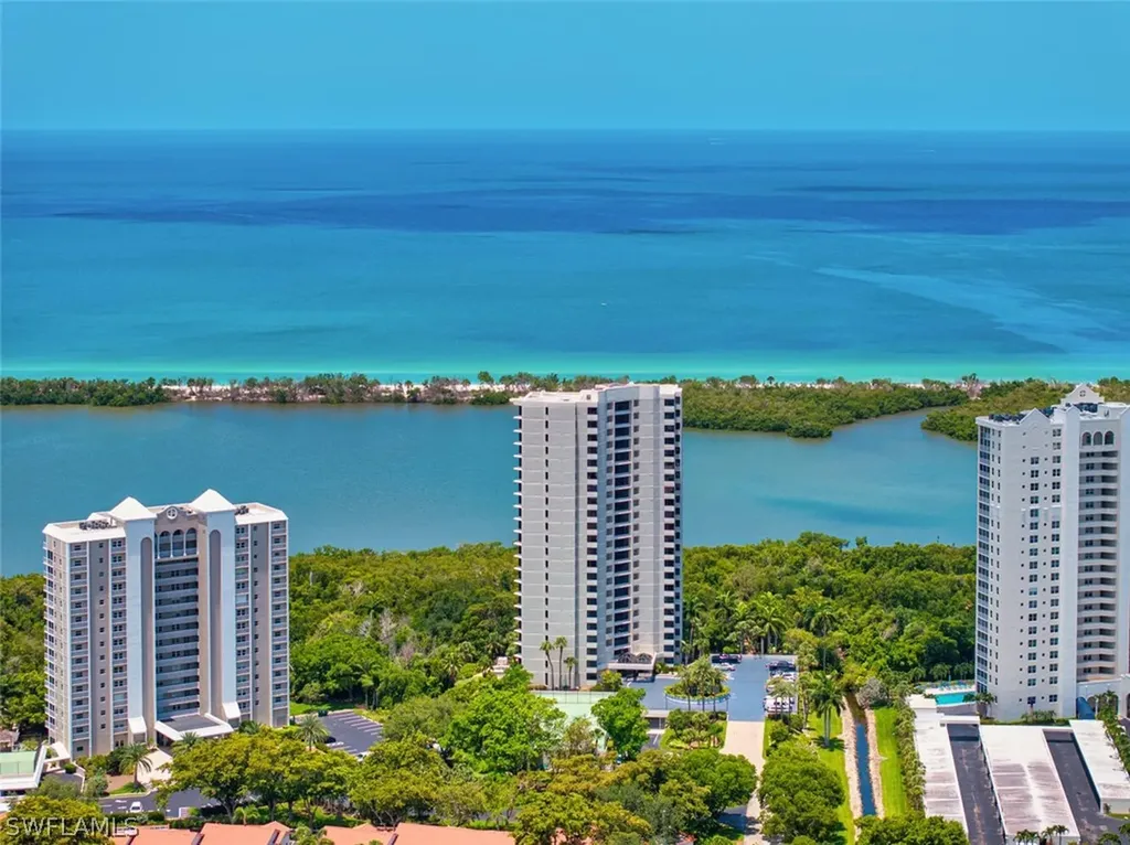5555 Heron Point Drive Naples FL 34108