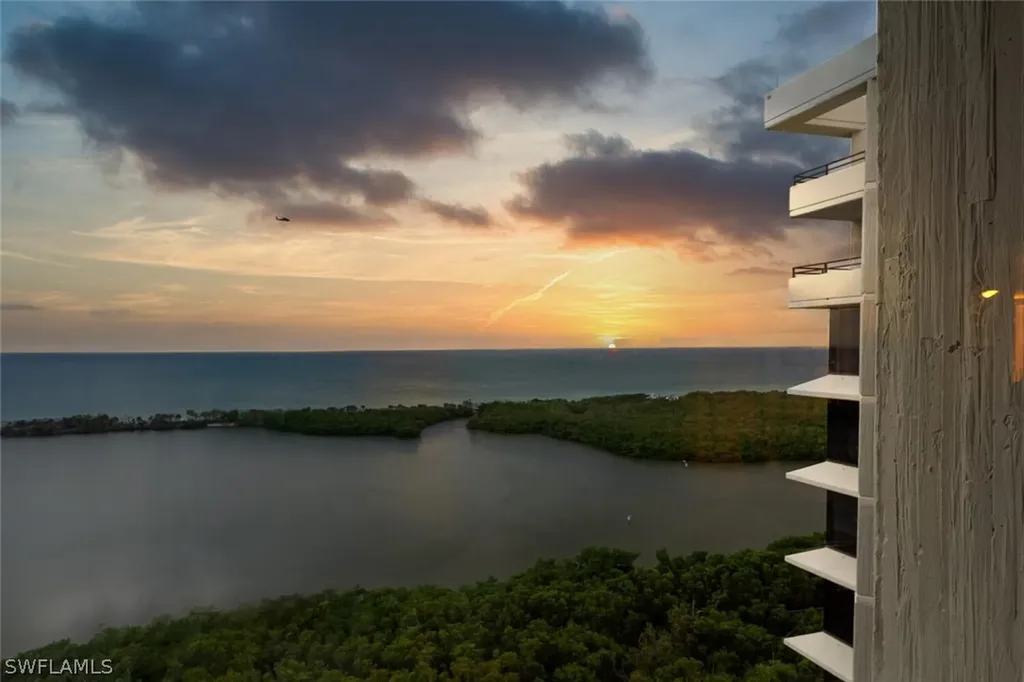 5555 Heron Point Drive Naples FL 34108