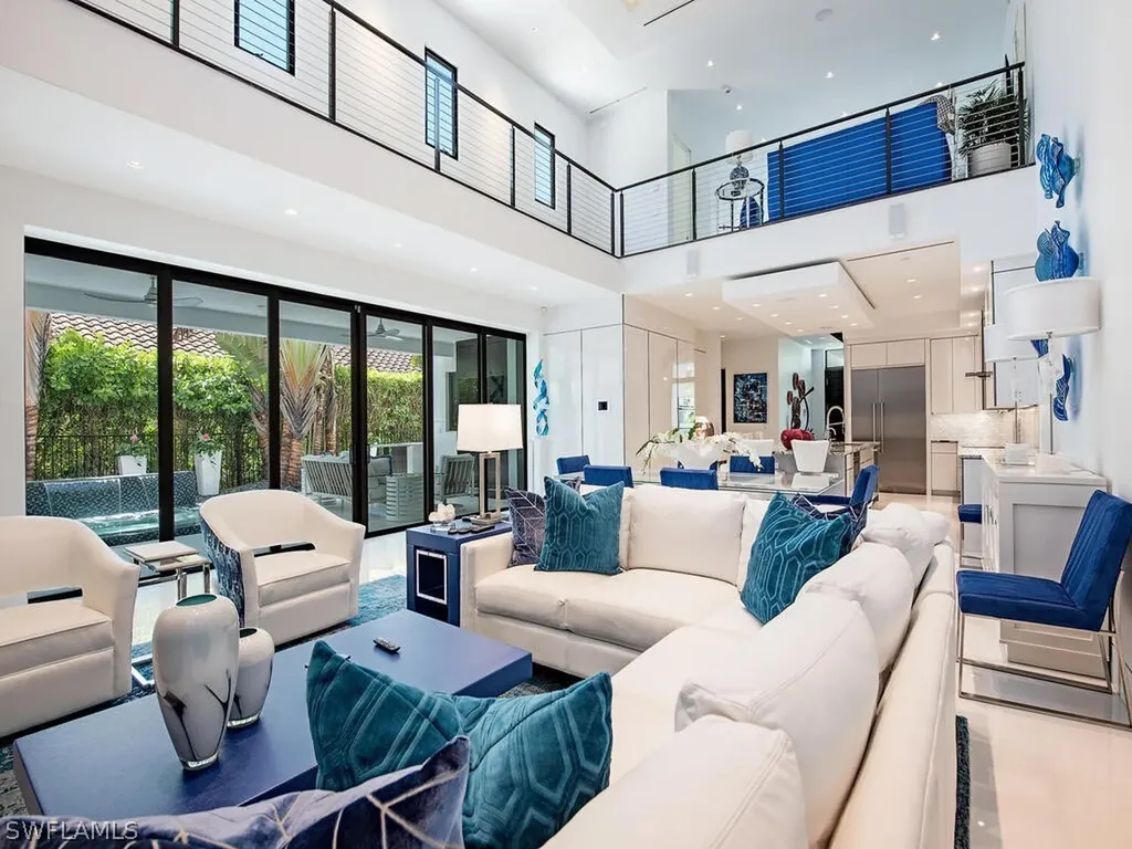 627 Fairway Terrace Naples FL 34103