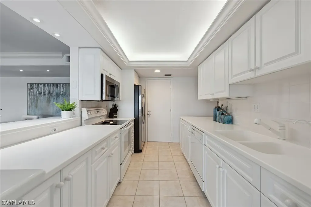 3430 Gulf Shore Boulevard N Naples FL 34103