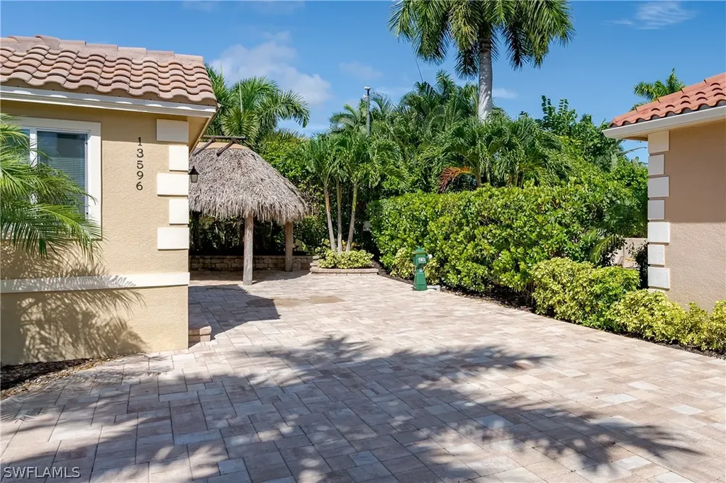 13596 Snook Circle Naples FL 34114